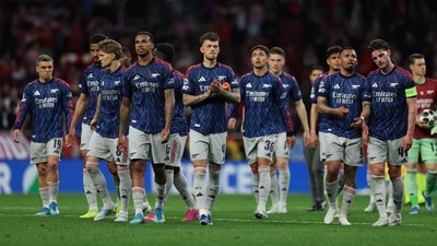 Pukuhuoneen tunnelin suulla puhkesi tappelu ensimmäisen ottelun jälkeen